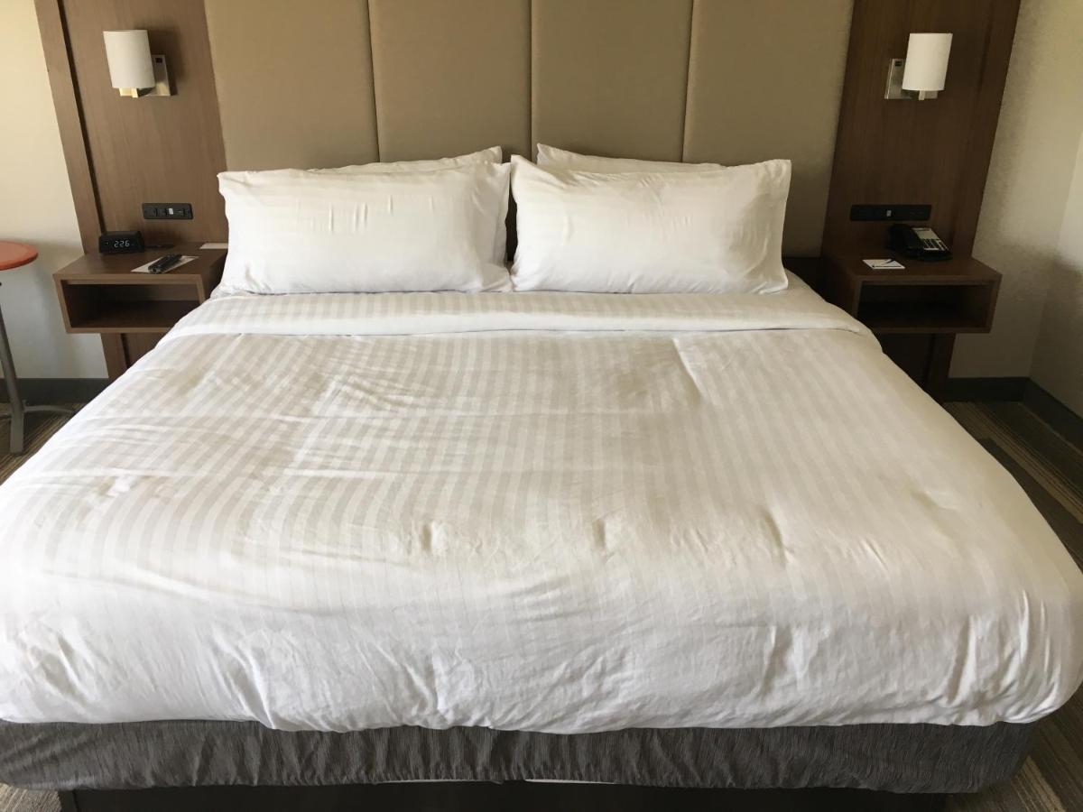 Holiday Inn Express Queensbury-Lake George Area By Ihg Экстерьер фото