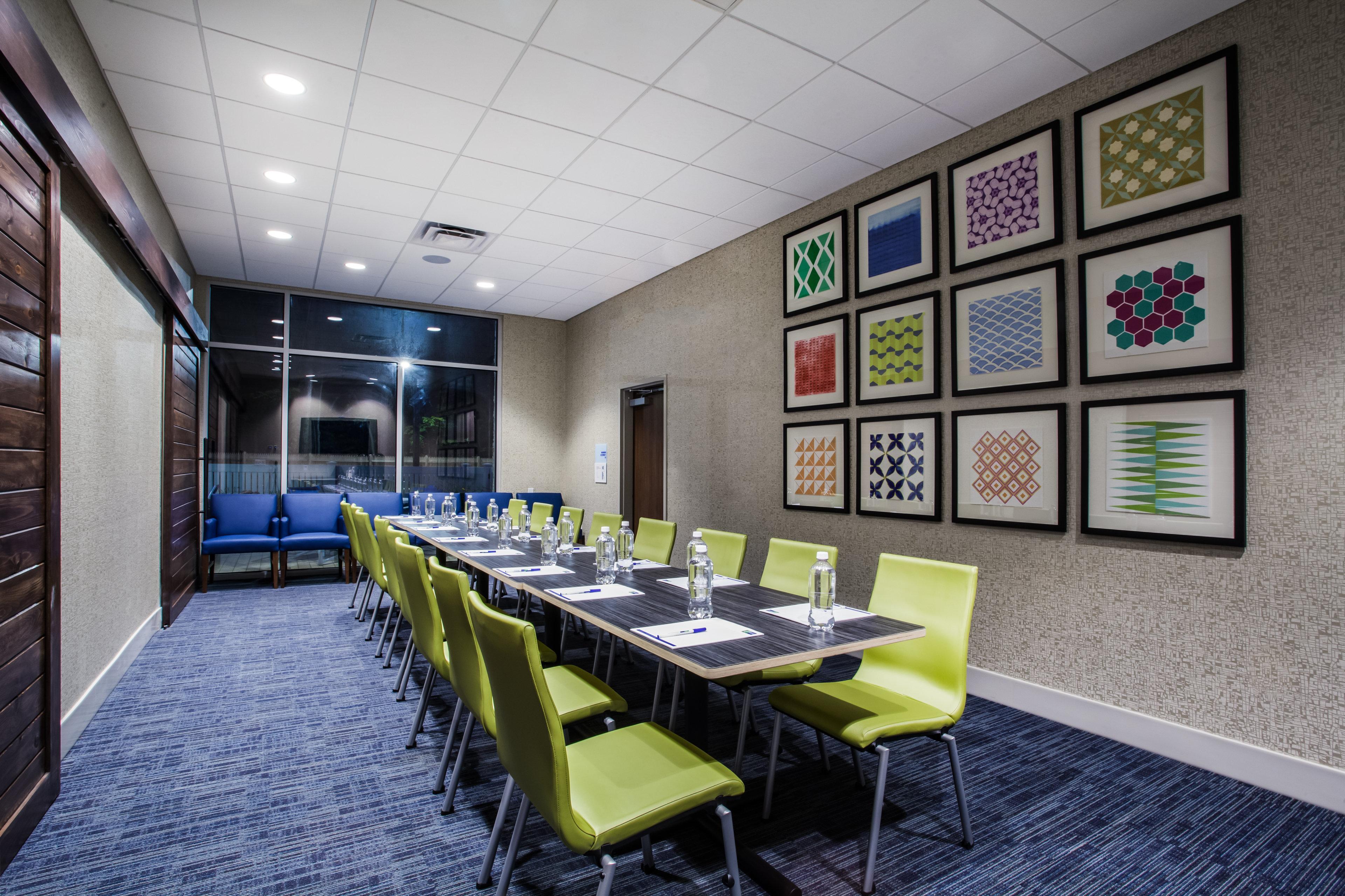 Holiday Inn Express Queensbury-Lake George Area By Ihg Экстерьер фото