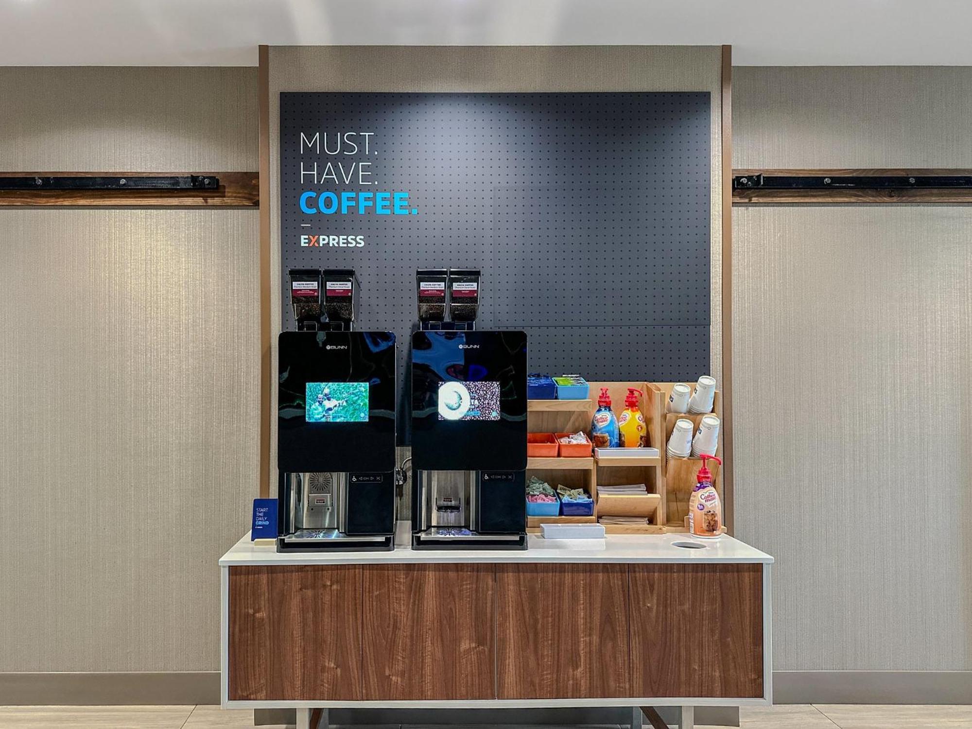Holiday Inn Express Queensbury-Lake George Area By Ihg Экстерьер фото